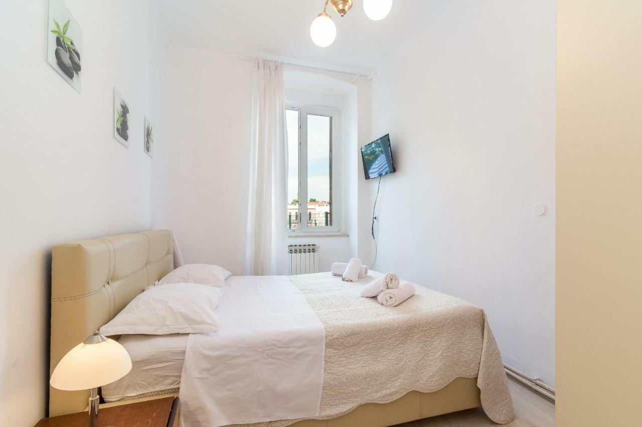 Apartman Vesna Pula Eksteriør billede